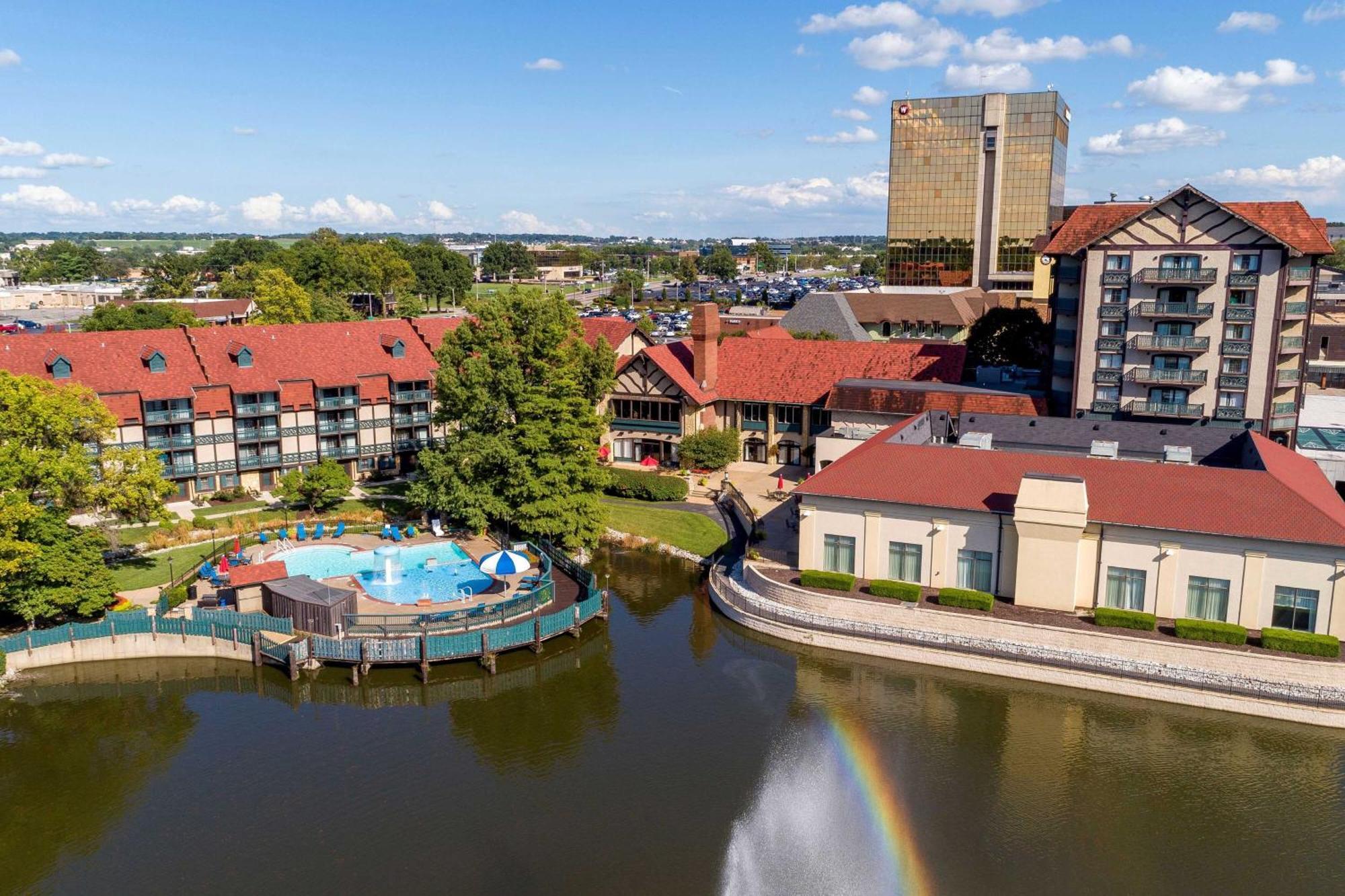 Sheraton Westport Lakeside Chalet Maryland Heights Bagian luar foto