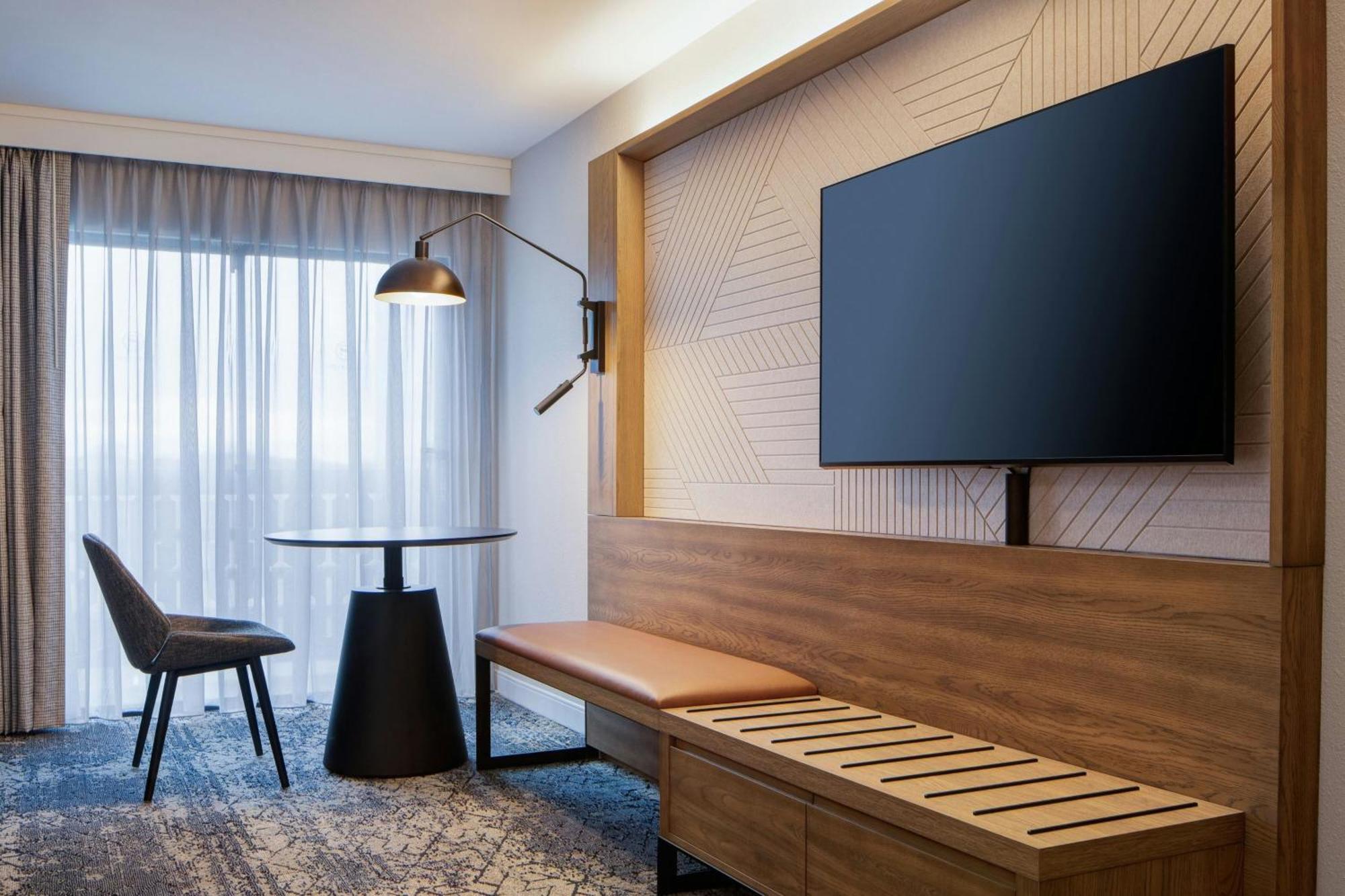 Sheraton Westport Lakeside Chalet Maryland Heights Bagian luar foto