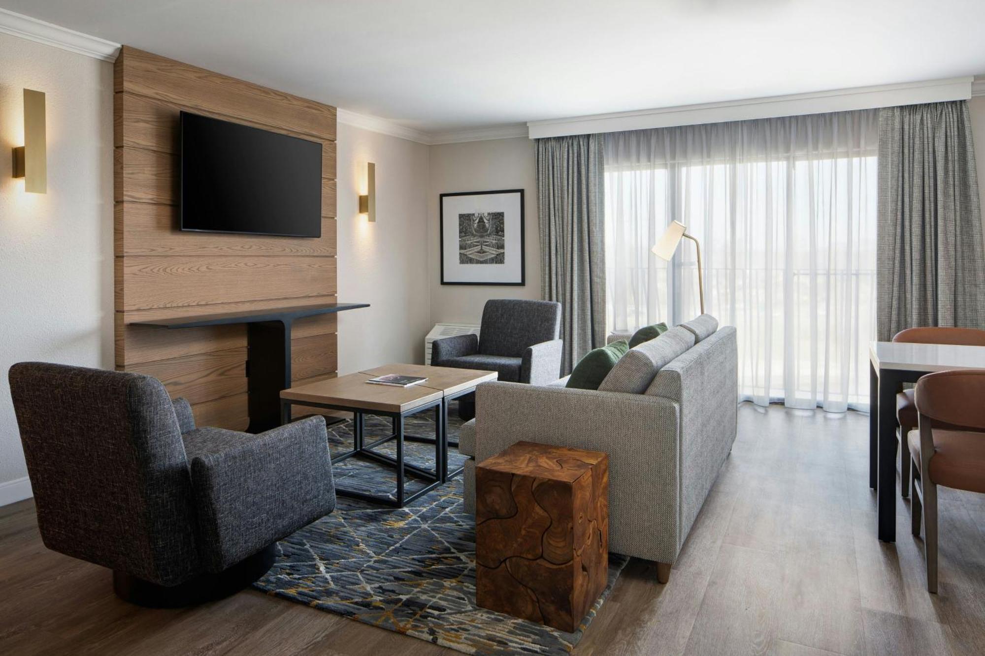 Sheraton Westport Lakeside Chalet Maryland Heights Bagian luar foto