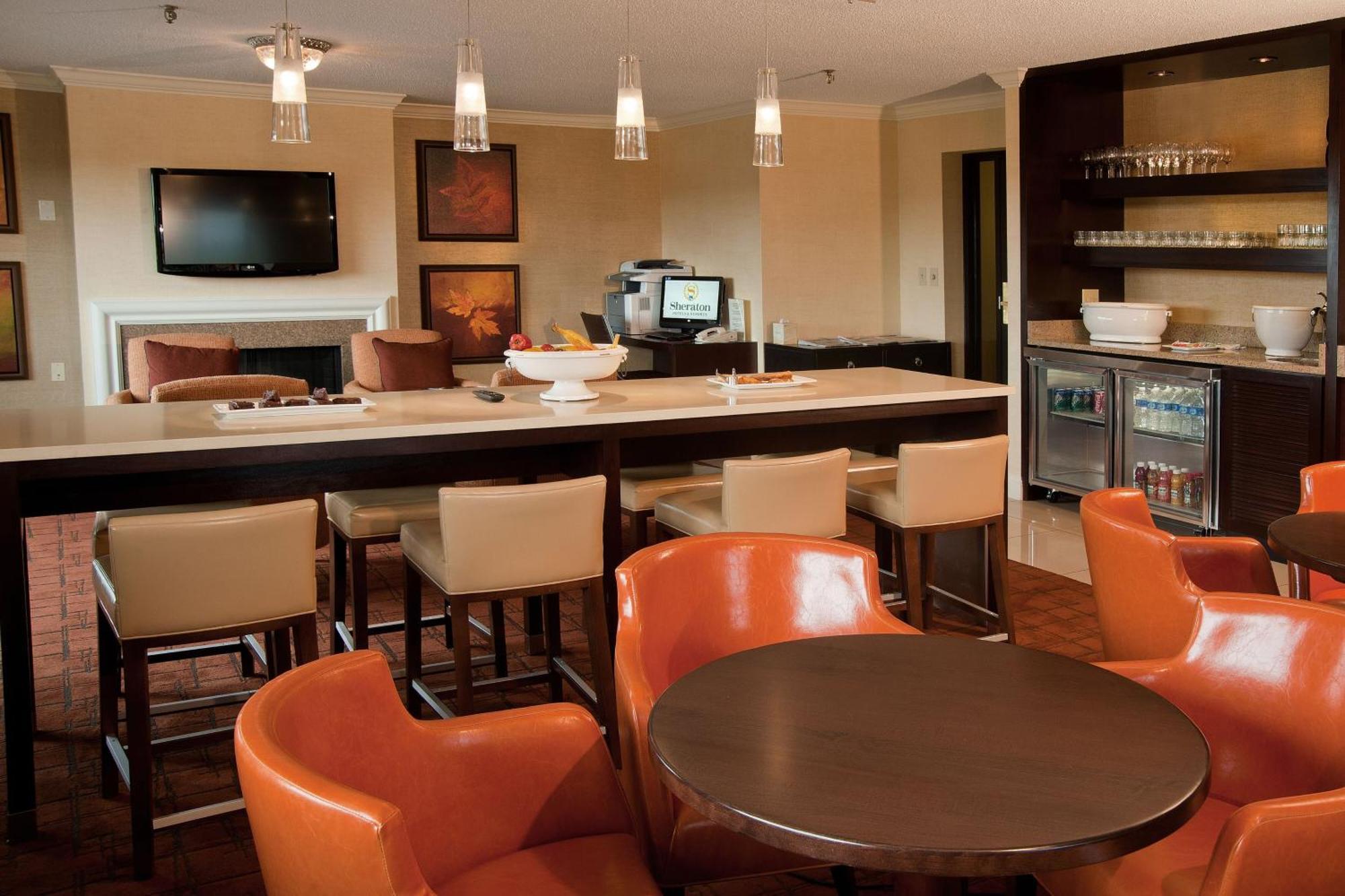 Sheraton Westport Lakeside Chalet Maryland Heights Bagian luar foto