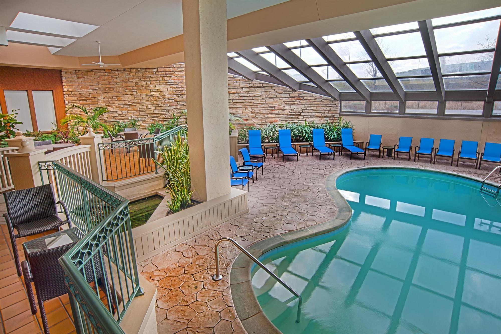 Sheraton Westport Lakeside Chalet Maryland Heights Bagian luar foto