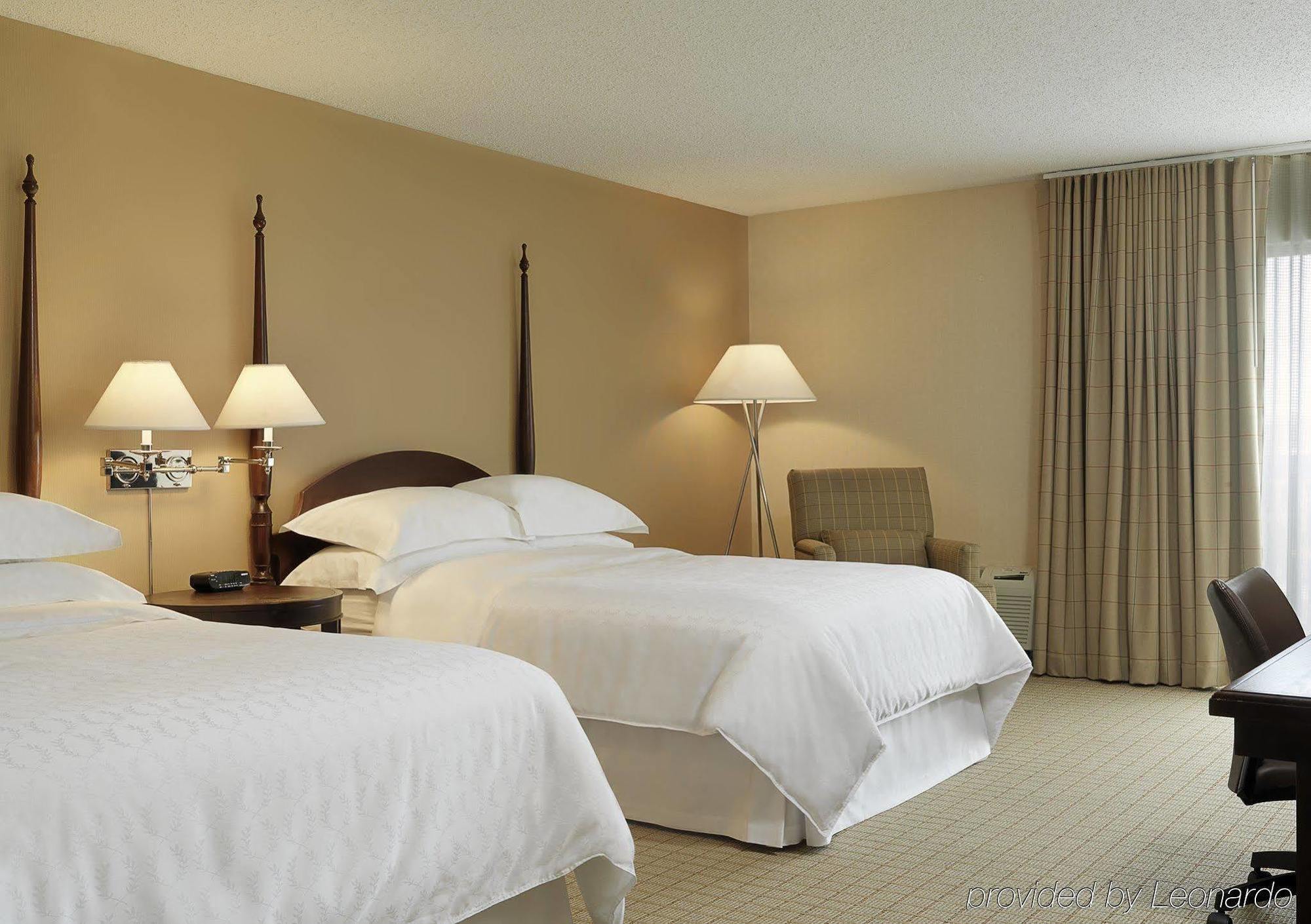 Sheraton Westport Lakeside Chalet Maryland Heights Ruang foto