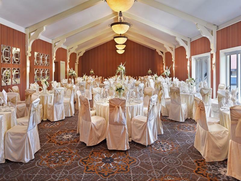 Sheraton Westport Lakeside Chalet Maryland Heights Bagian luar foto